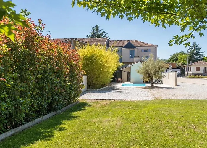 Bed & Breakfast O Thil 3*